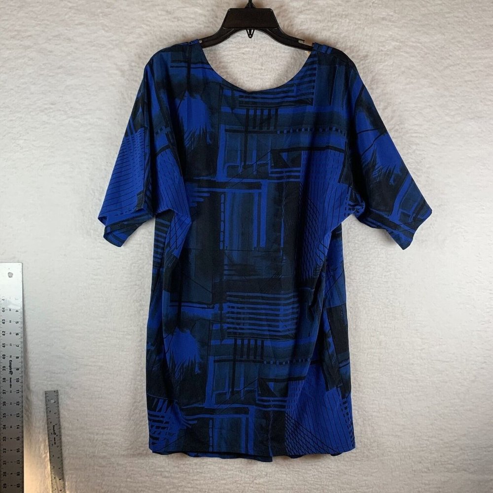 Lucy Dress Womens Size Medium Blue Short Sleeve V-Neck Regular Fit Pullover 6558